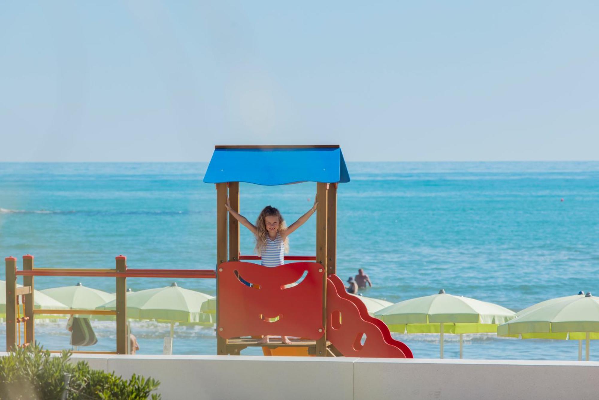 Una Hotels Imperial Beach Hotel Marotta Exterior foto